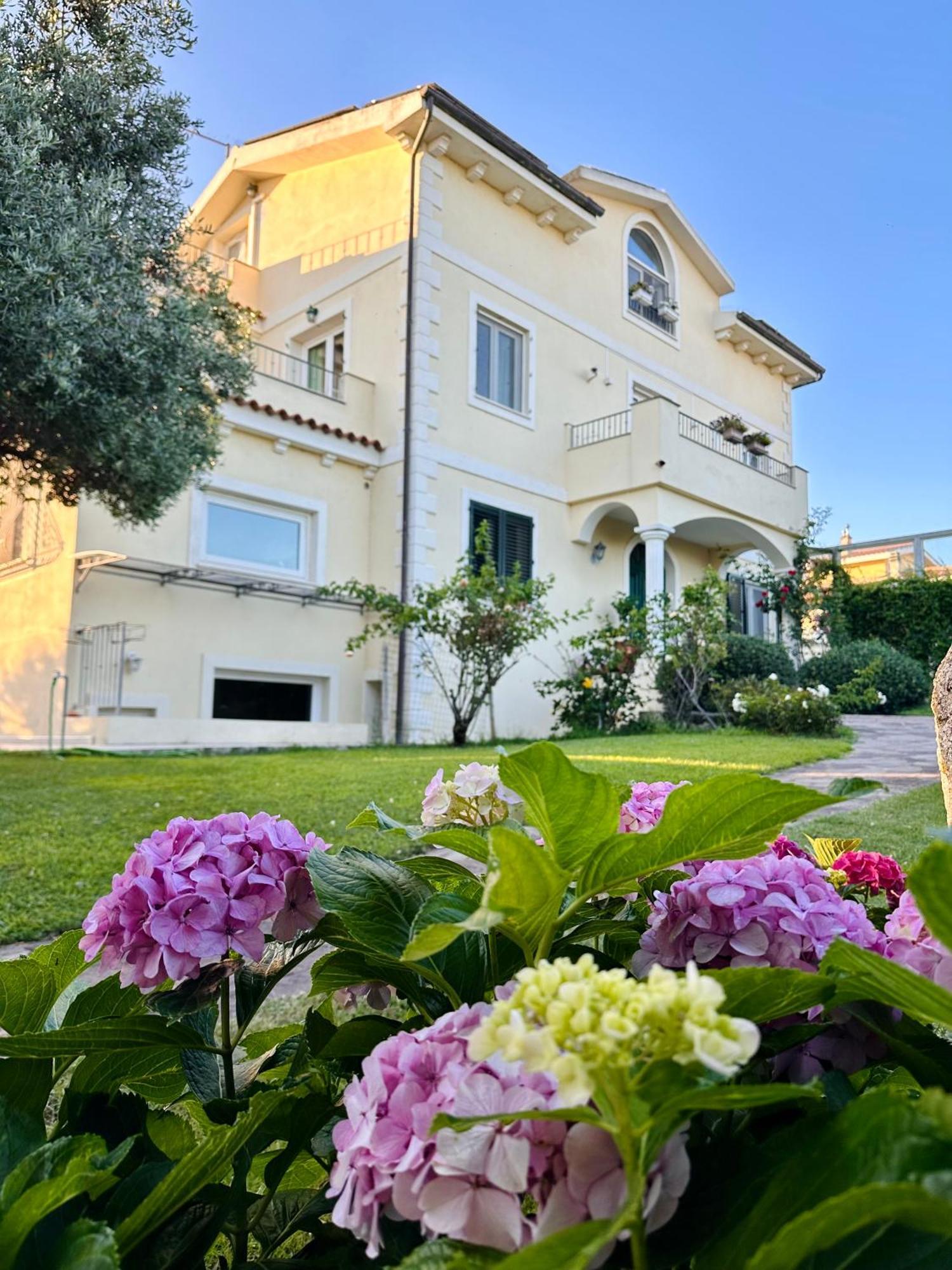 Villa Luce B&B Olbia Esterno foto